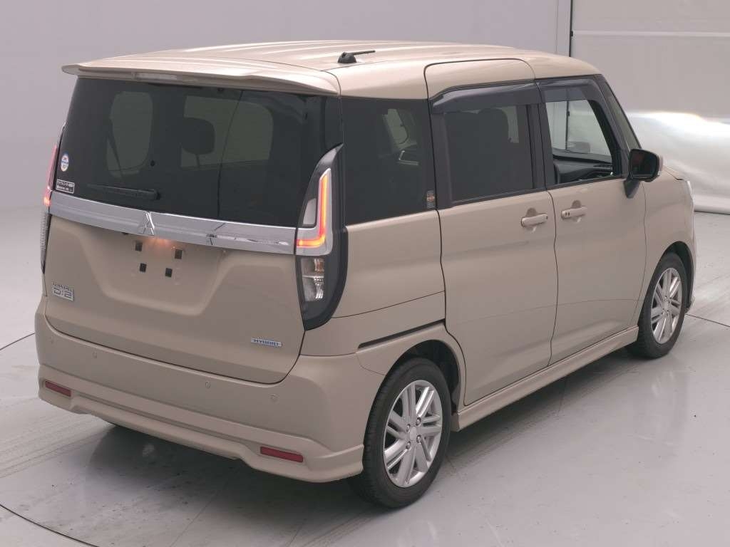 MITSUBISHI DELICA D:2