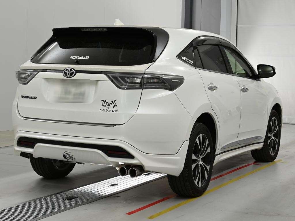 TOYOTA HARRIER