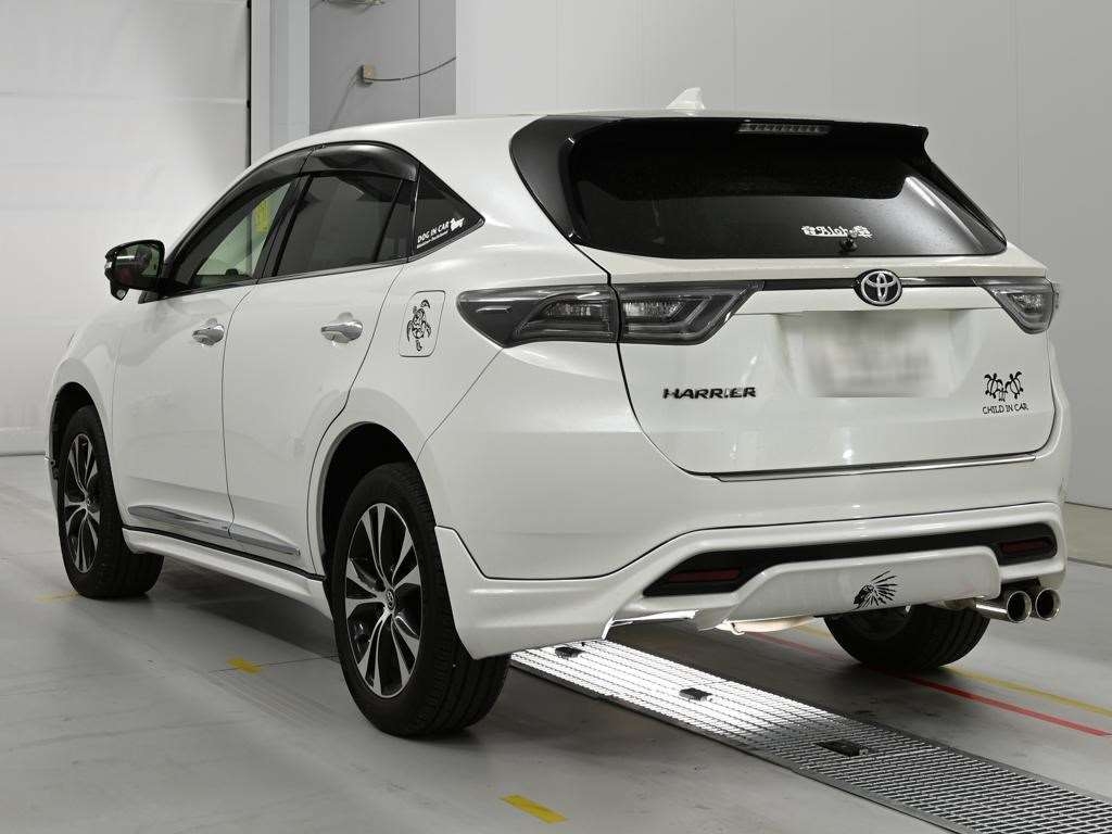 TOYOTA HARRIER