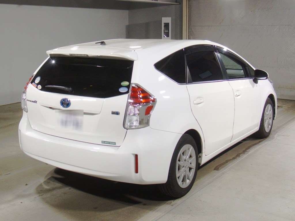 TOYOTA PRIUS ALPHA