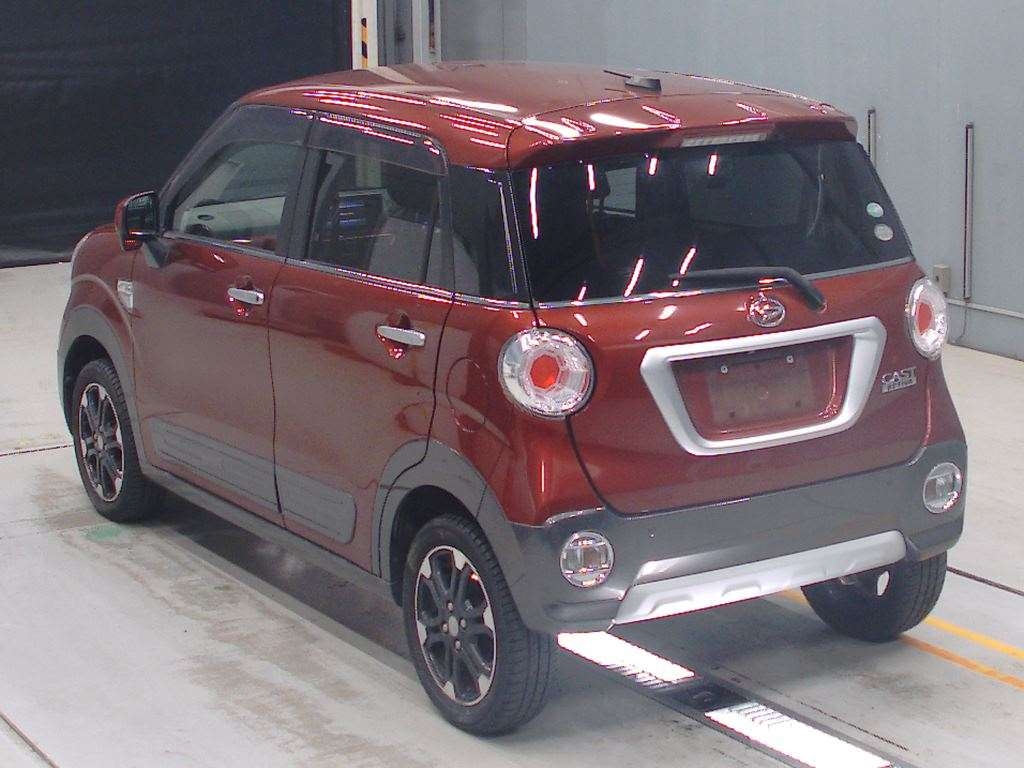 DAIHATSU CAST
