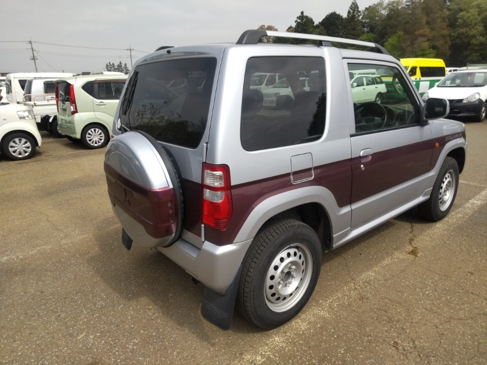 MITSUBISHI PAJERO MINI