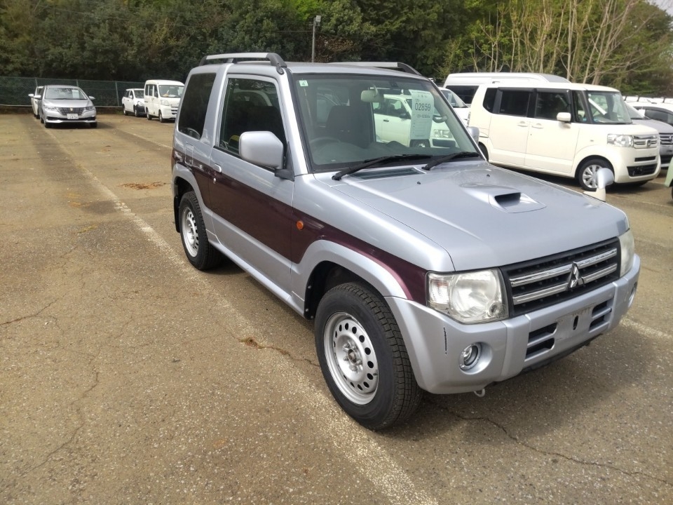 MITSUBISHI PAJERO MINI