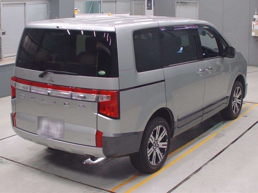 MITSUBISHI DELICA D:5