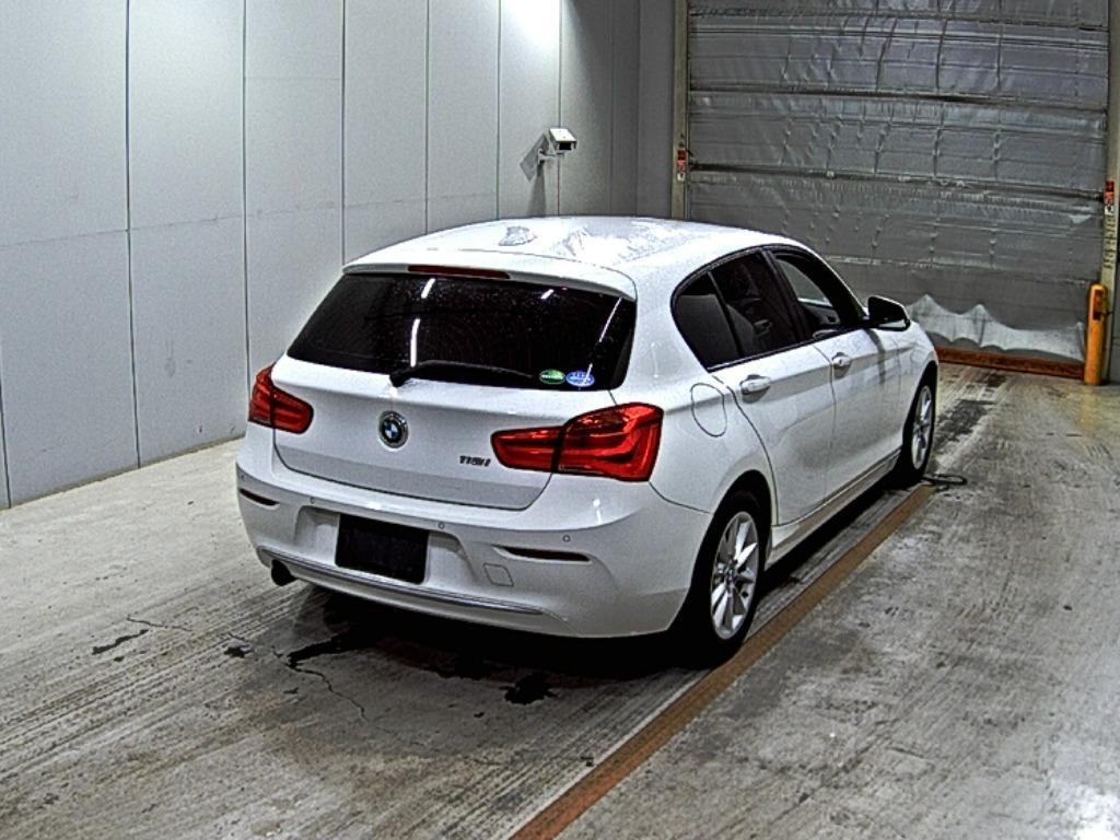 BMW 1-SERIES