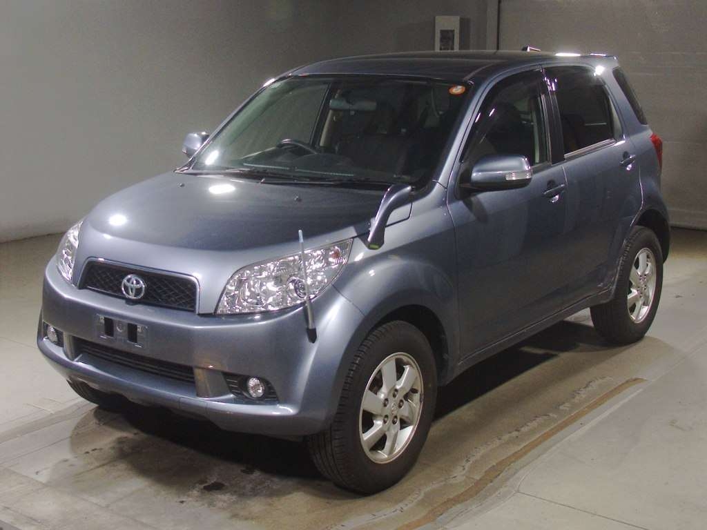 TOYOTA RUSH