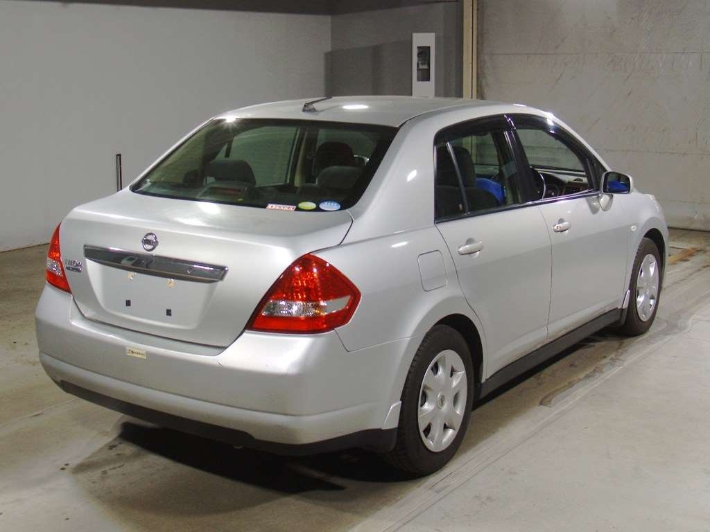 NISSAN TIIDA LATIO