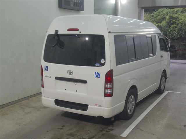 TOYOTA REGIUS ACE
