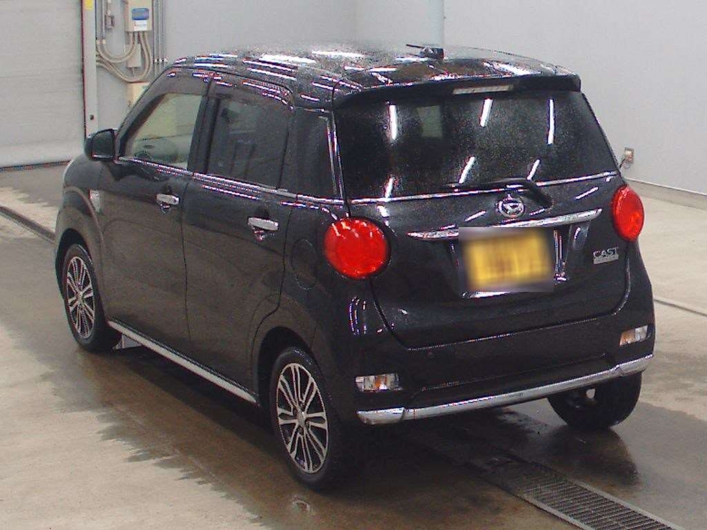 DAIHATSU CAST
