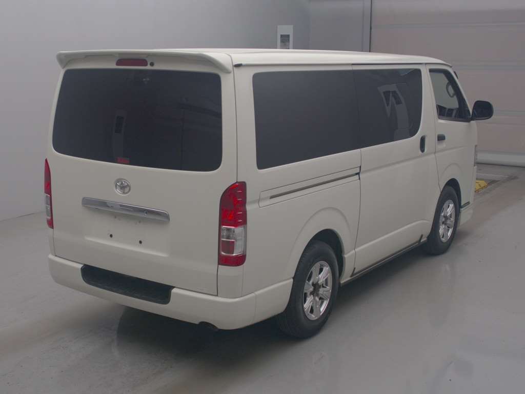 TOYOTA REGIUS ACE
