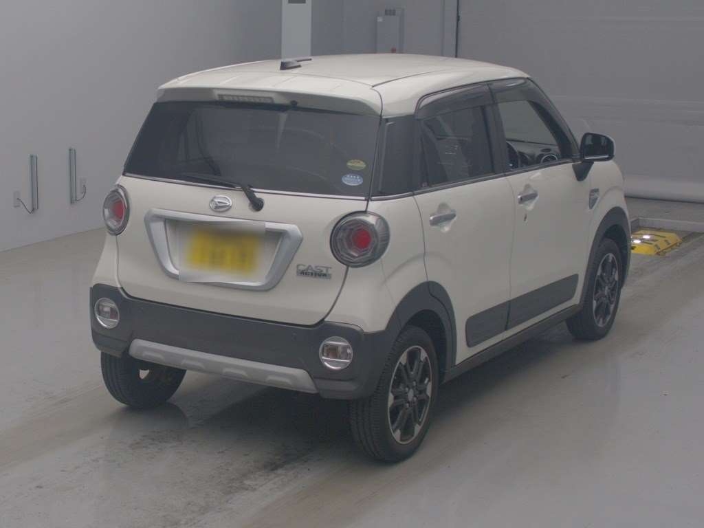 DAIHATSU CAST