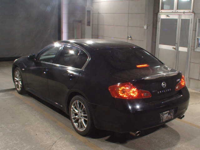NISSAN SKYLINE