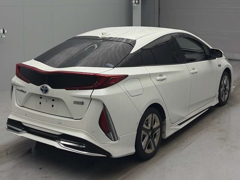 TOYOTA PRIUS PHV