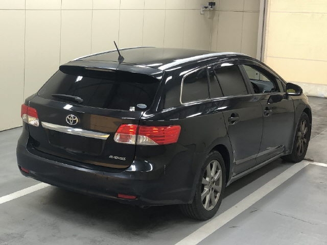 TOYOTA AVENSIS