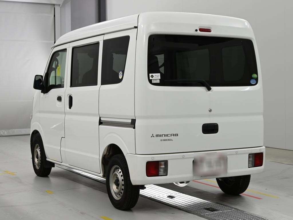MITSUBISHI MINICAB
