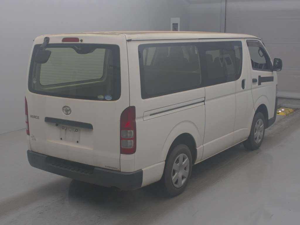 TOYOTA REGIUS ACE