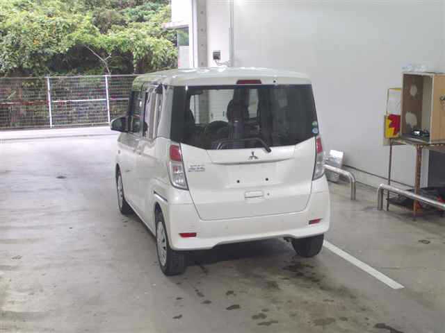 MITSUBISHI EK SPACE