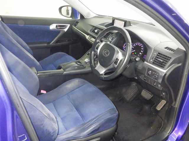 LEXUS CT200H