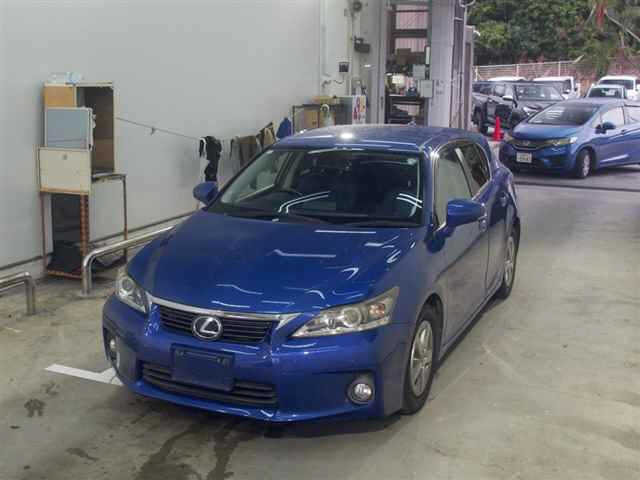 LEXUS CT200H