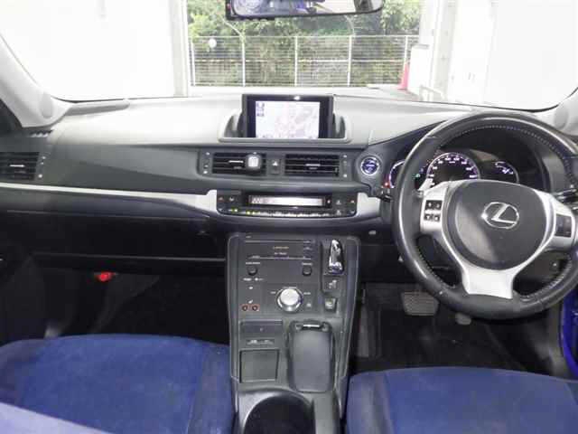 LEXUS CT200H
