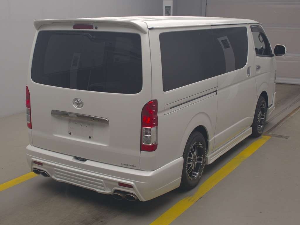 TOYOTA REGIUS ACE