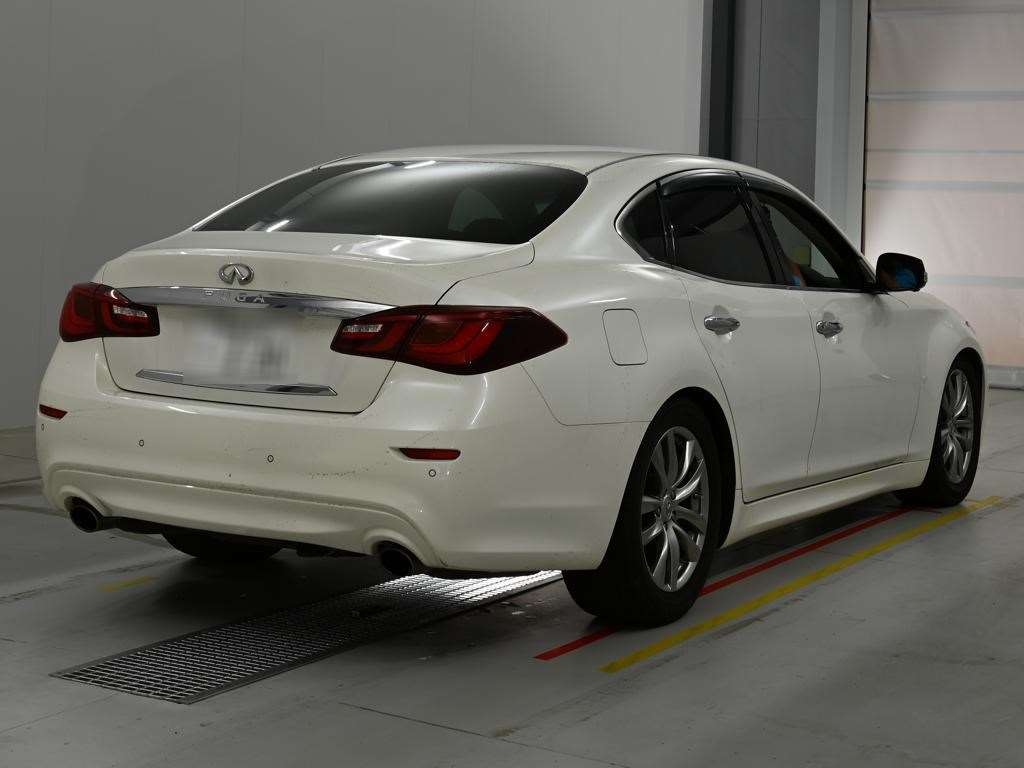 NISSAN FUGA