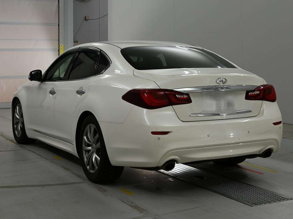 NISSAN FUGA