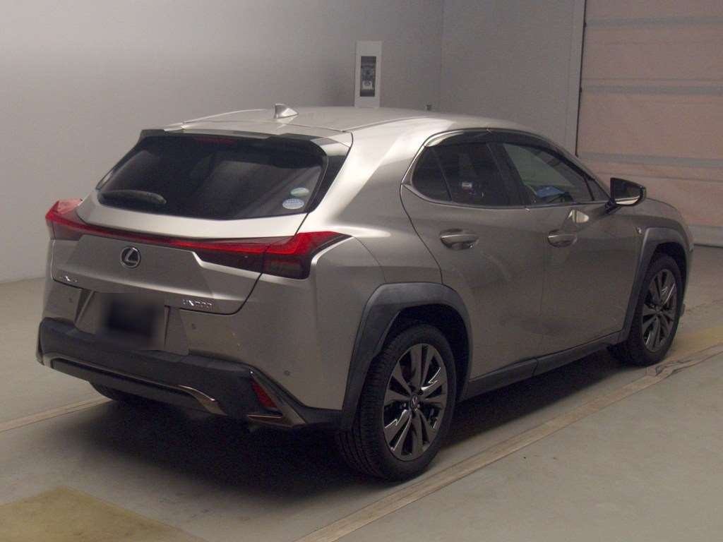 LEXUS UX200