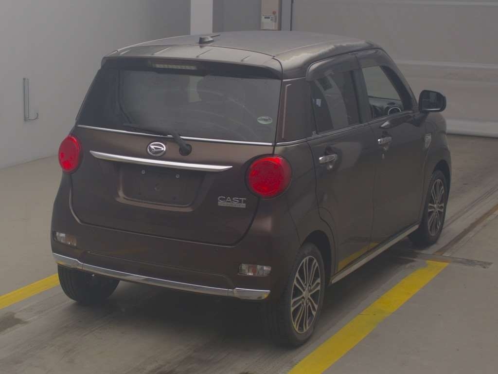 DAIHATSU CAST