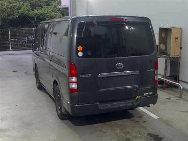 TOYOTA REGIUS ACE