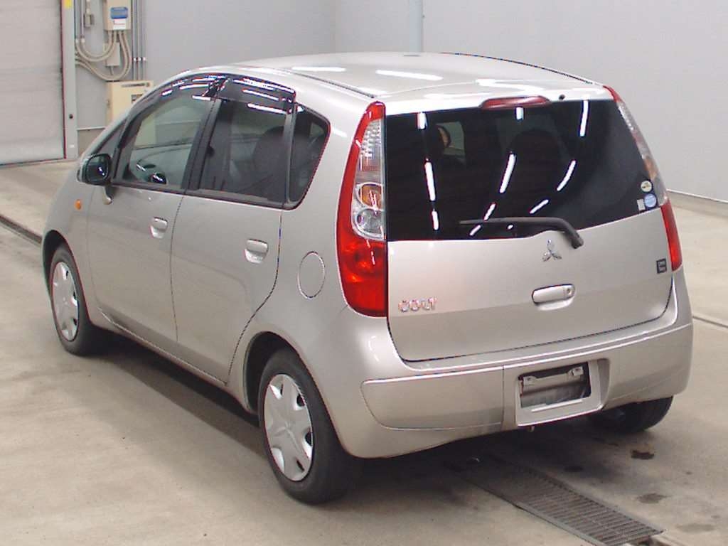MITSUBISHI COLT