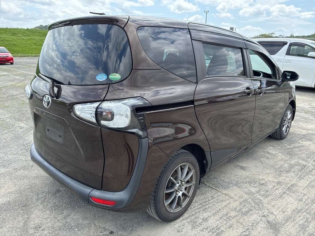 TOYOTA SIENTA