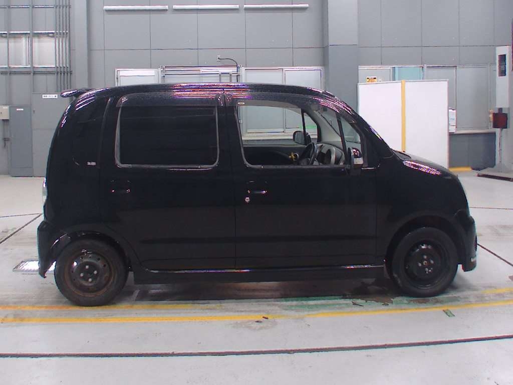 DAIHATSU MOVE LATTE