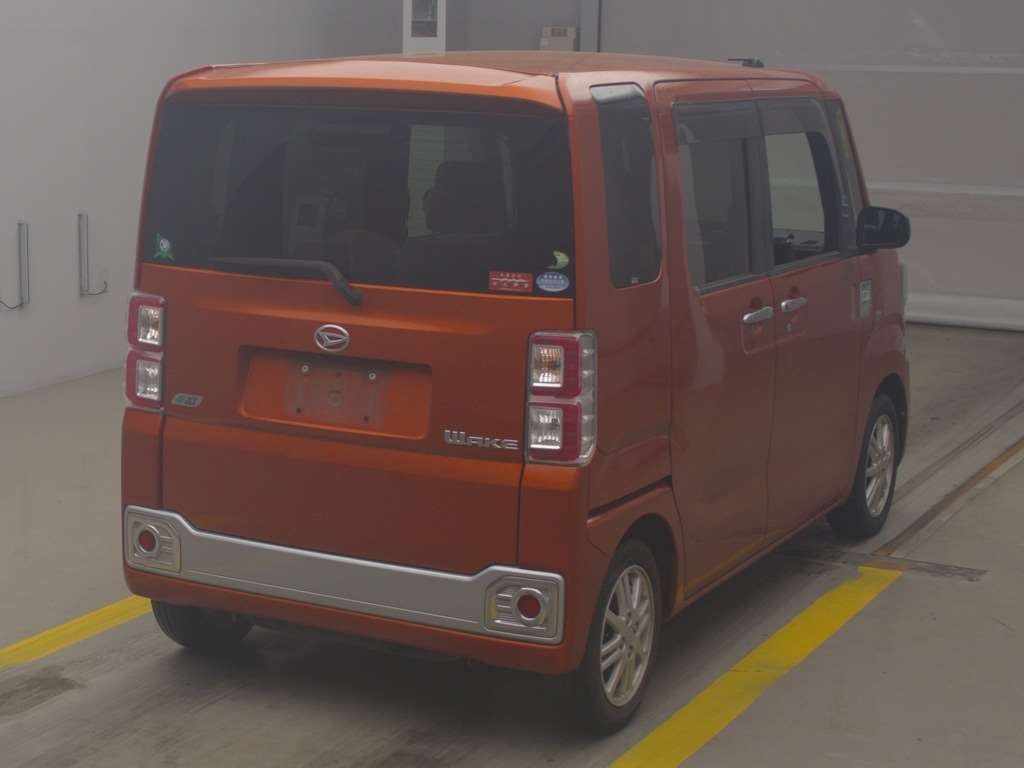 DAIHATSU WAKE