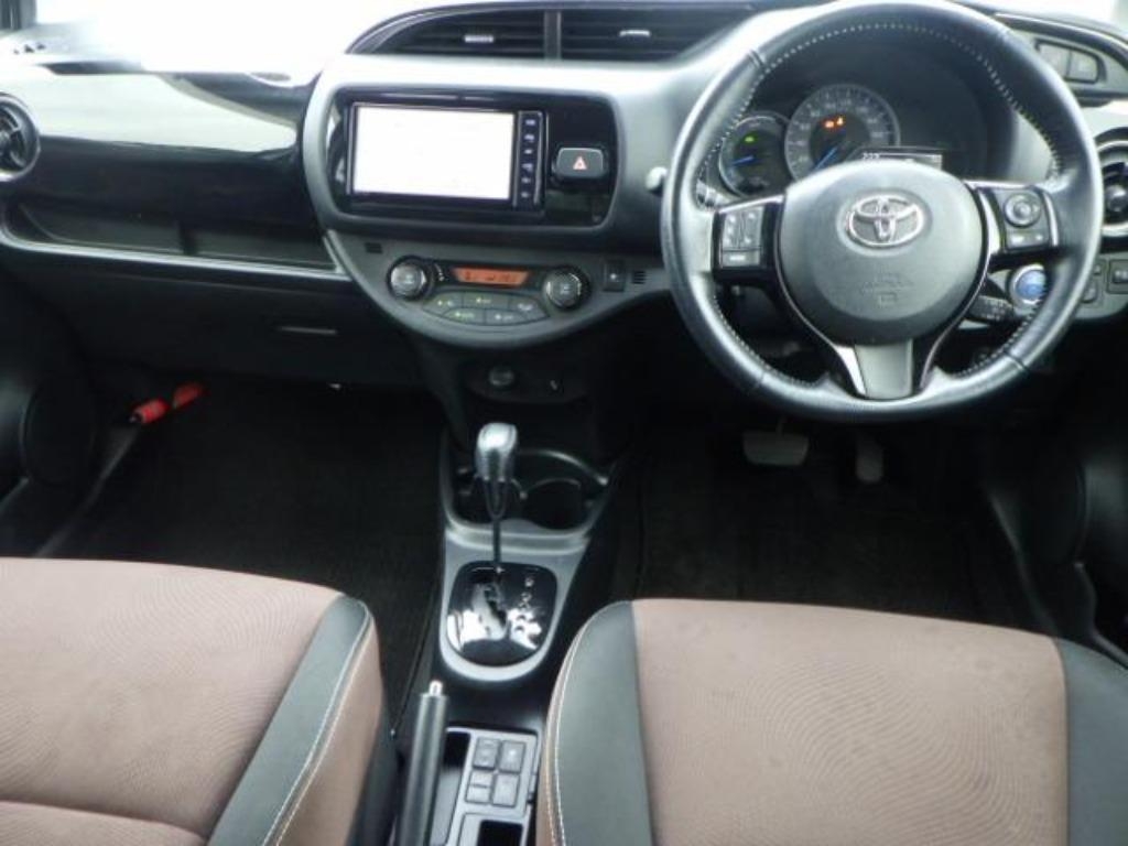 TOYOTA VITZ