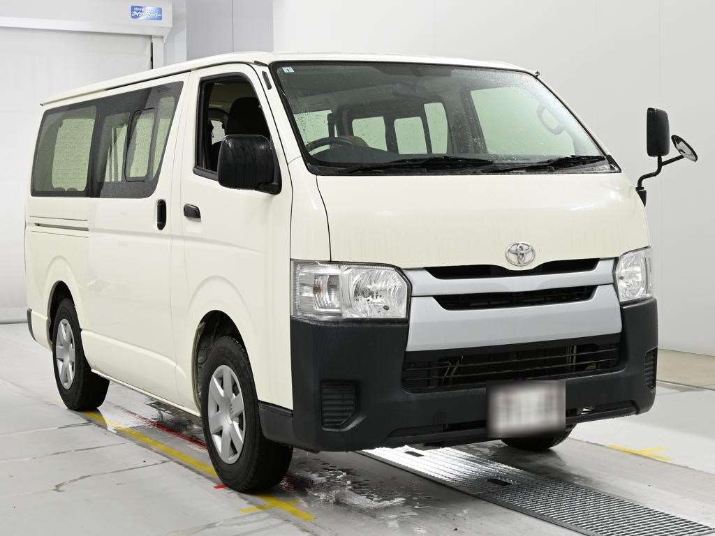 TOYOTA REGIUS ACE