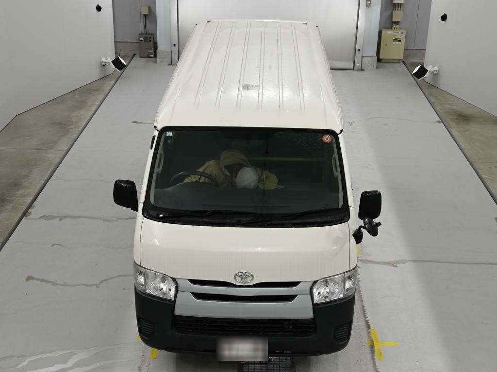 TOYOTA REGIUS ACE
