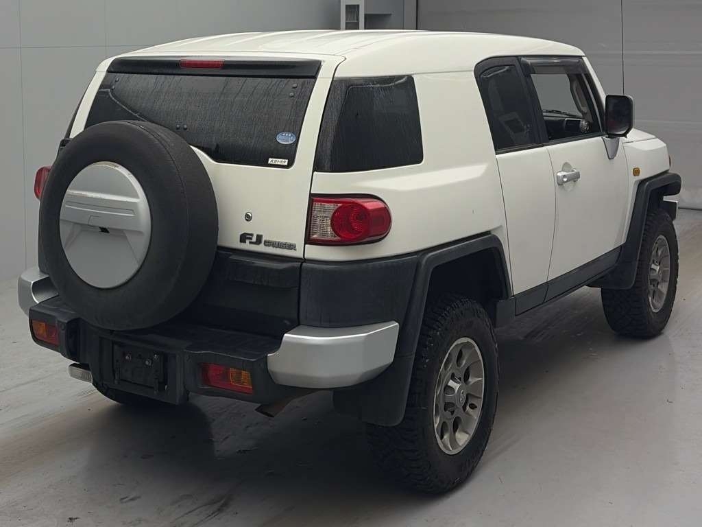 TOYOTA FJ CRUISER