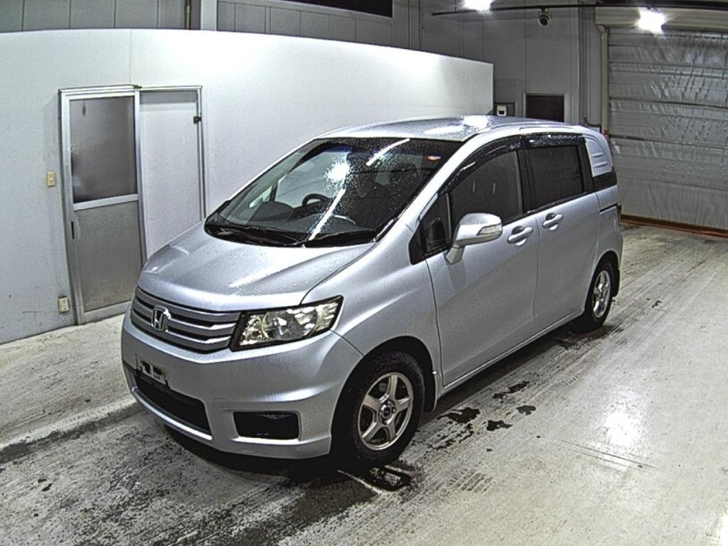 HONDA FREED SPIKE