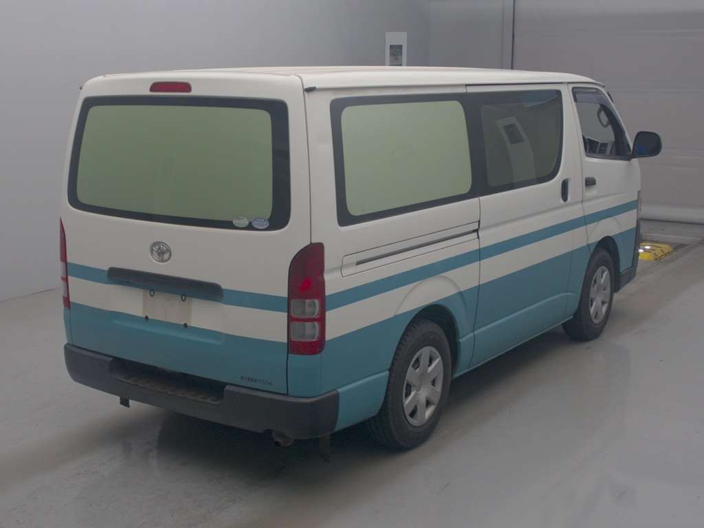 TOYOTA REGIUS ACE