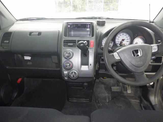 HONDA MOBILIO SPIKE