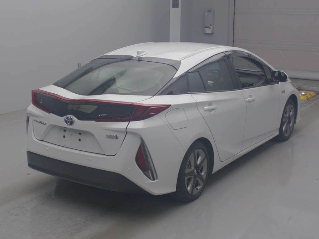 TOYOTA PRIUS PHV