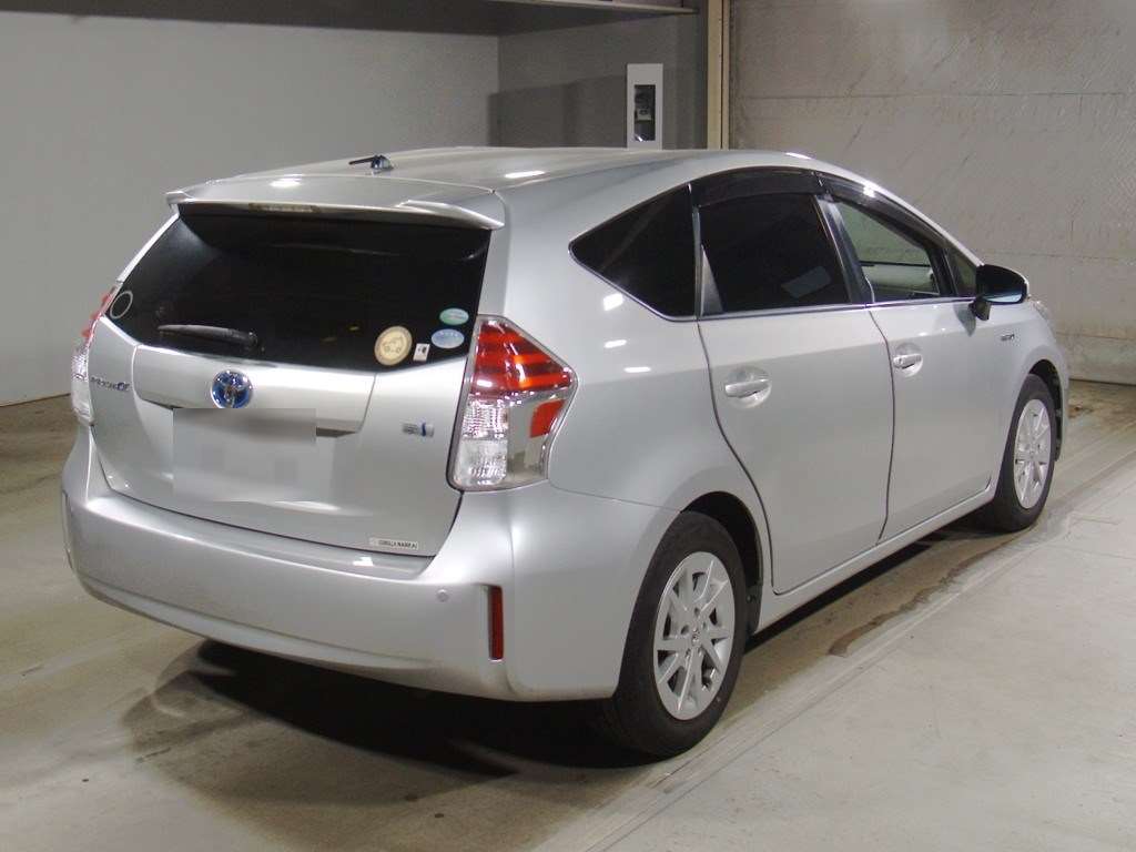 TOYOTA PRIUS ALPHA