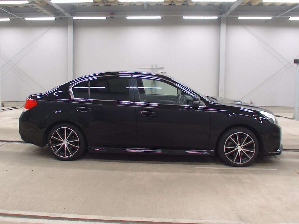 SUBARU LEGACY B4
