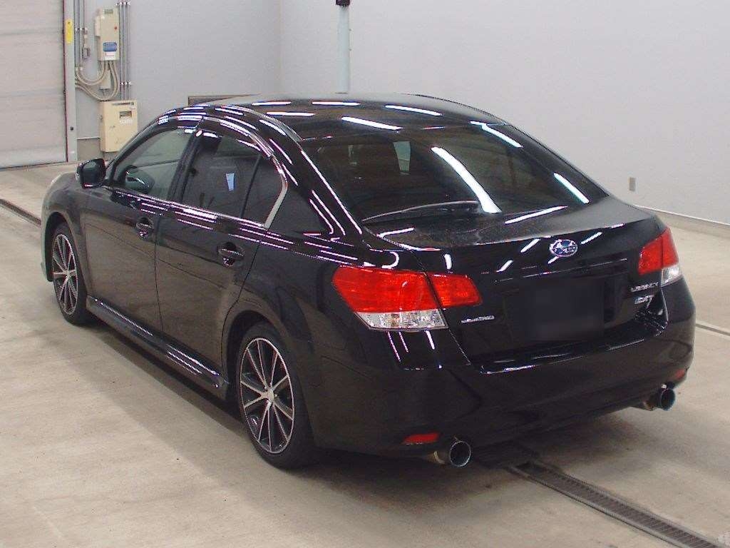 SUBARU LEGACY B4