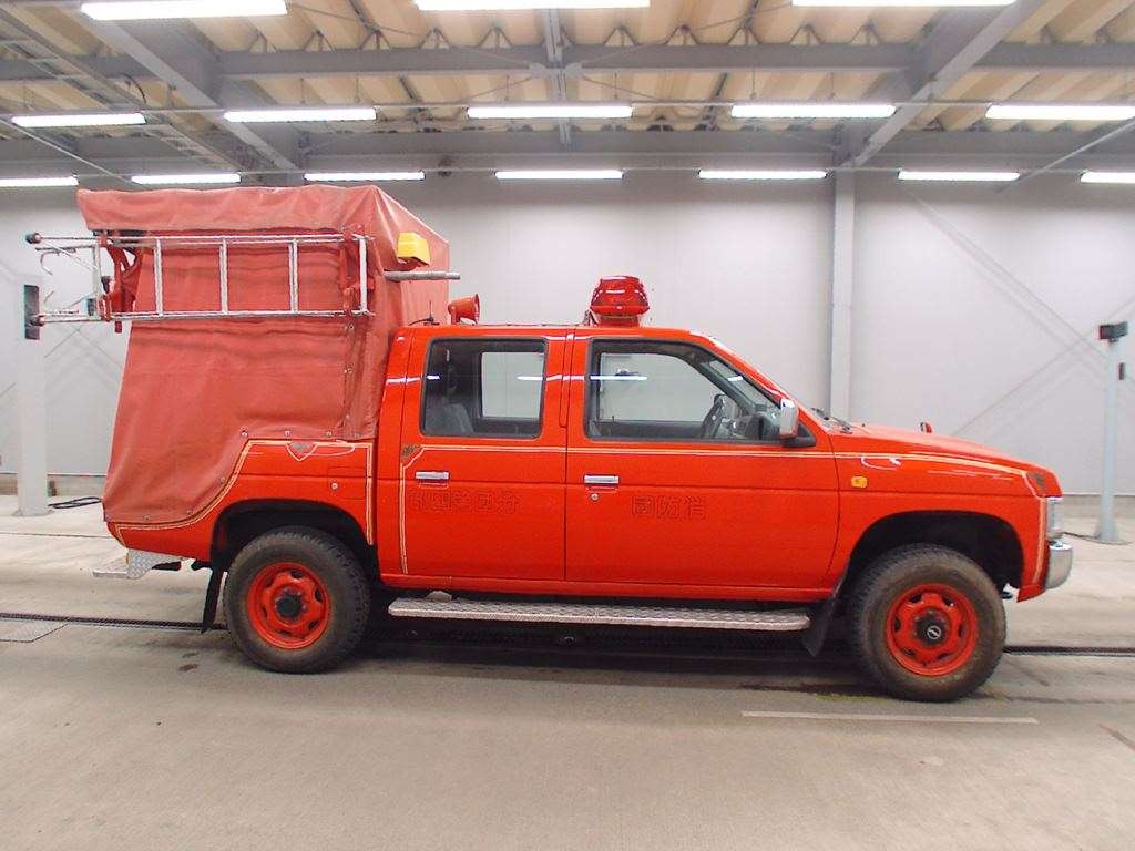 NISSAN DATSUN