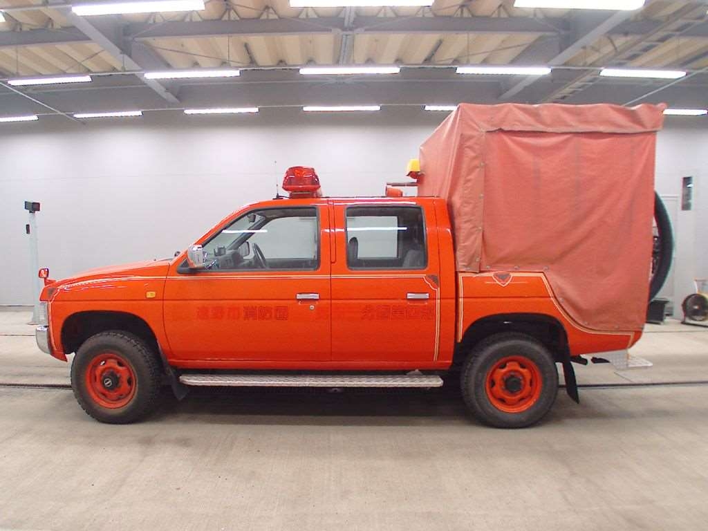 NISSAN DATSUN