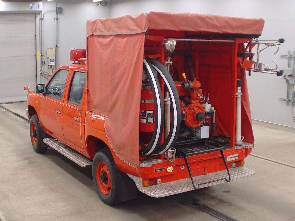 NISSAN DATSUN