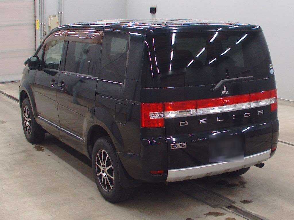 MITSUBISHI DELICA D:5