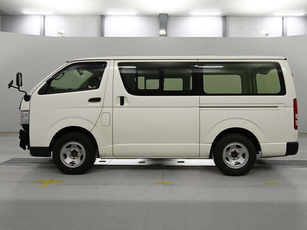 TOYOTA REGIUS ACE